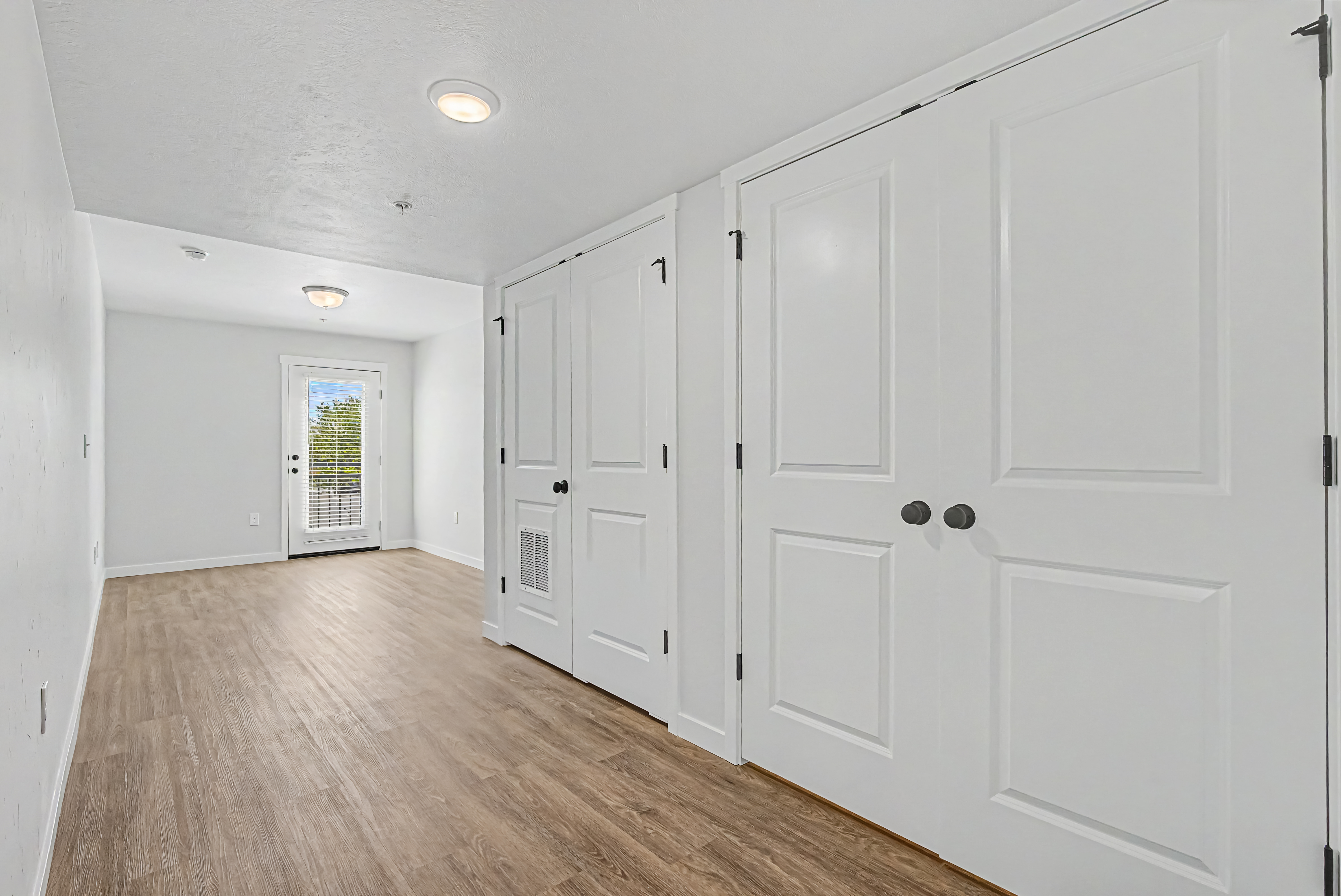 3-Bed 2-Bath (L) unit images floor plan 21