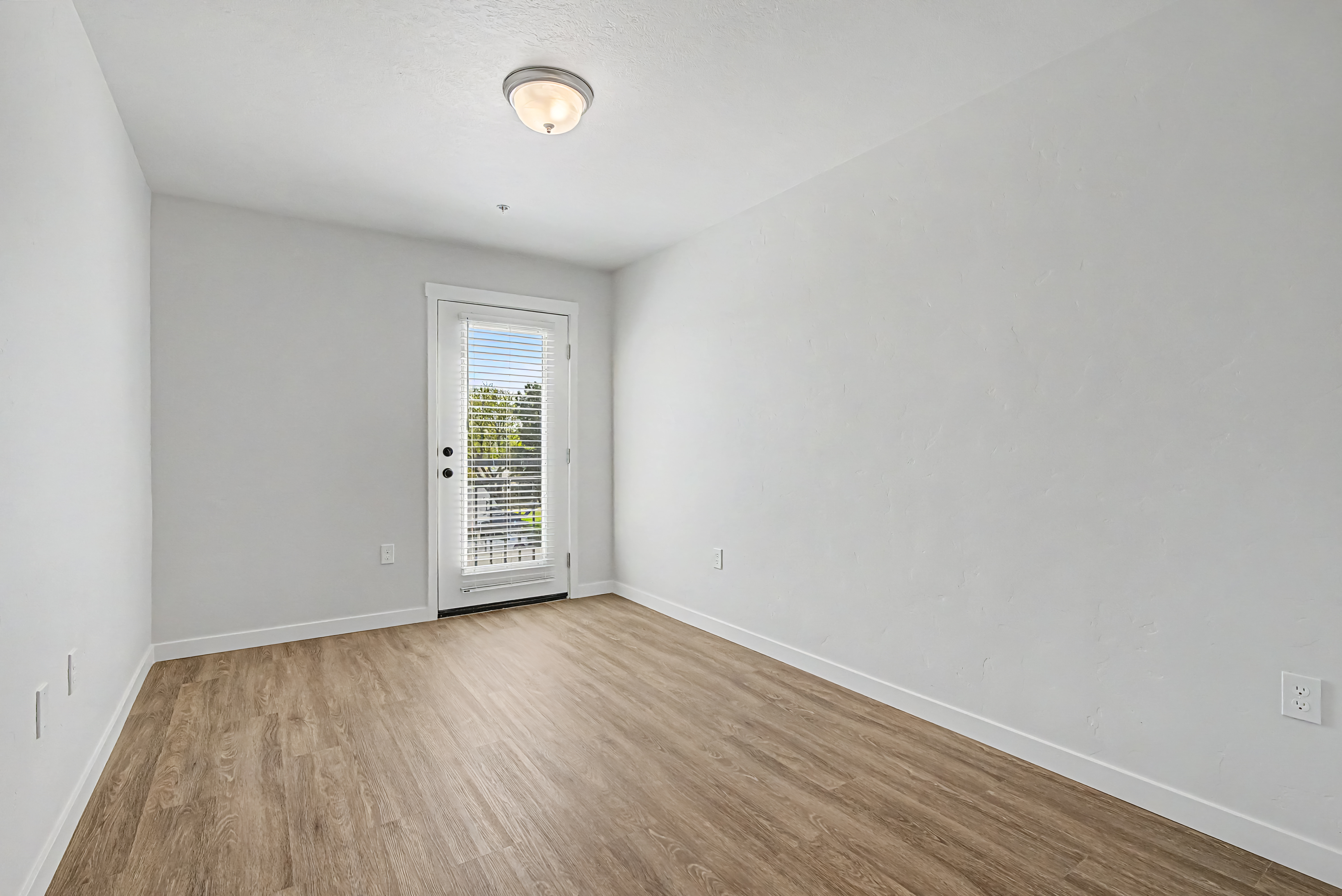 3-Bed 2-Bath (L) unit images floor plan 22