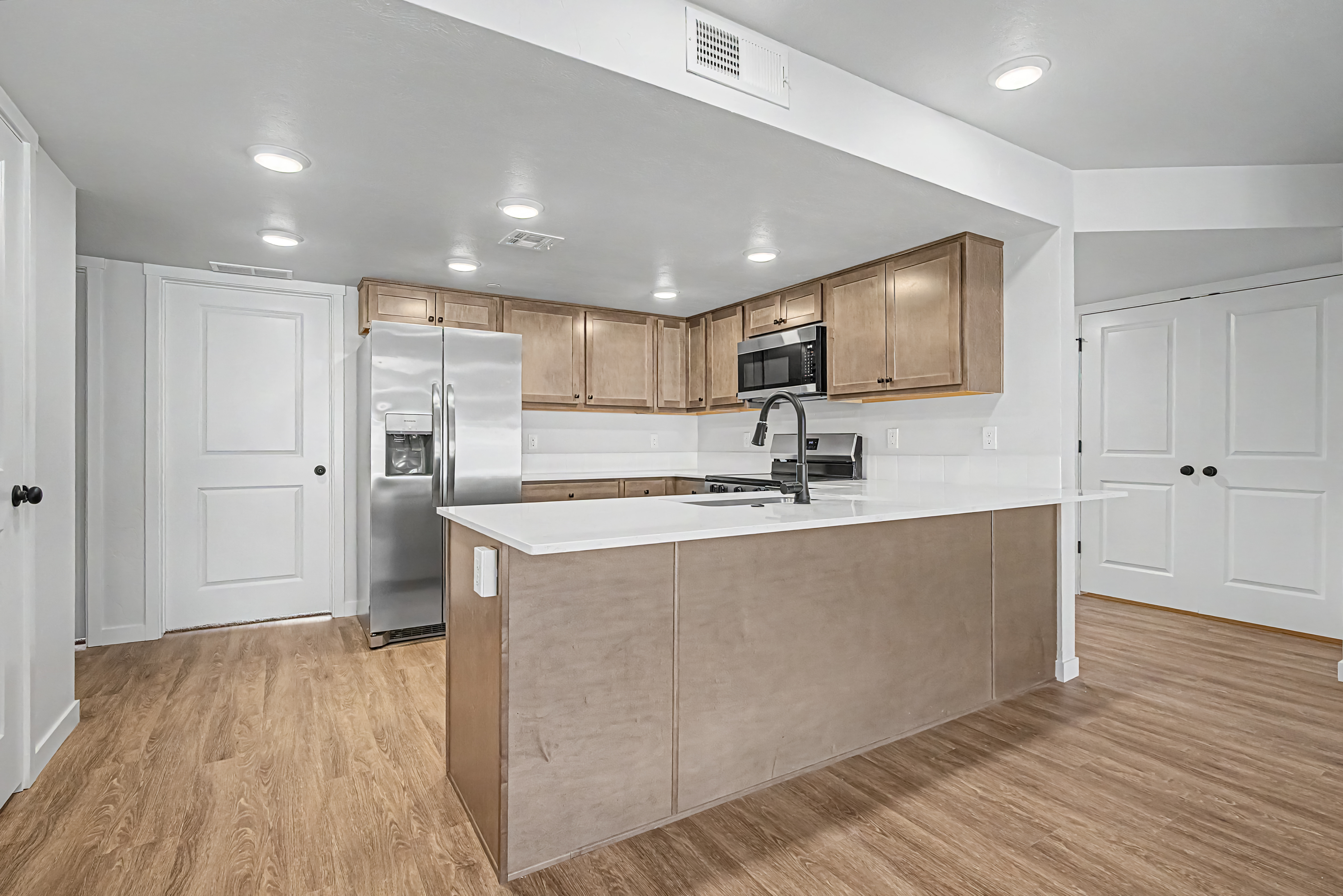 3-Bed 2-Bath (L) unit images floor plan 3
