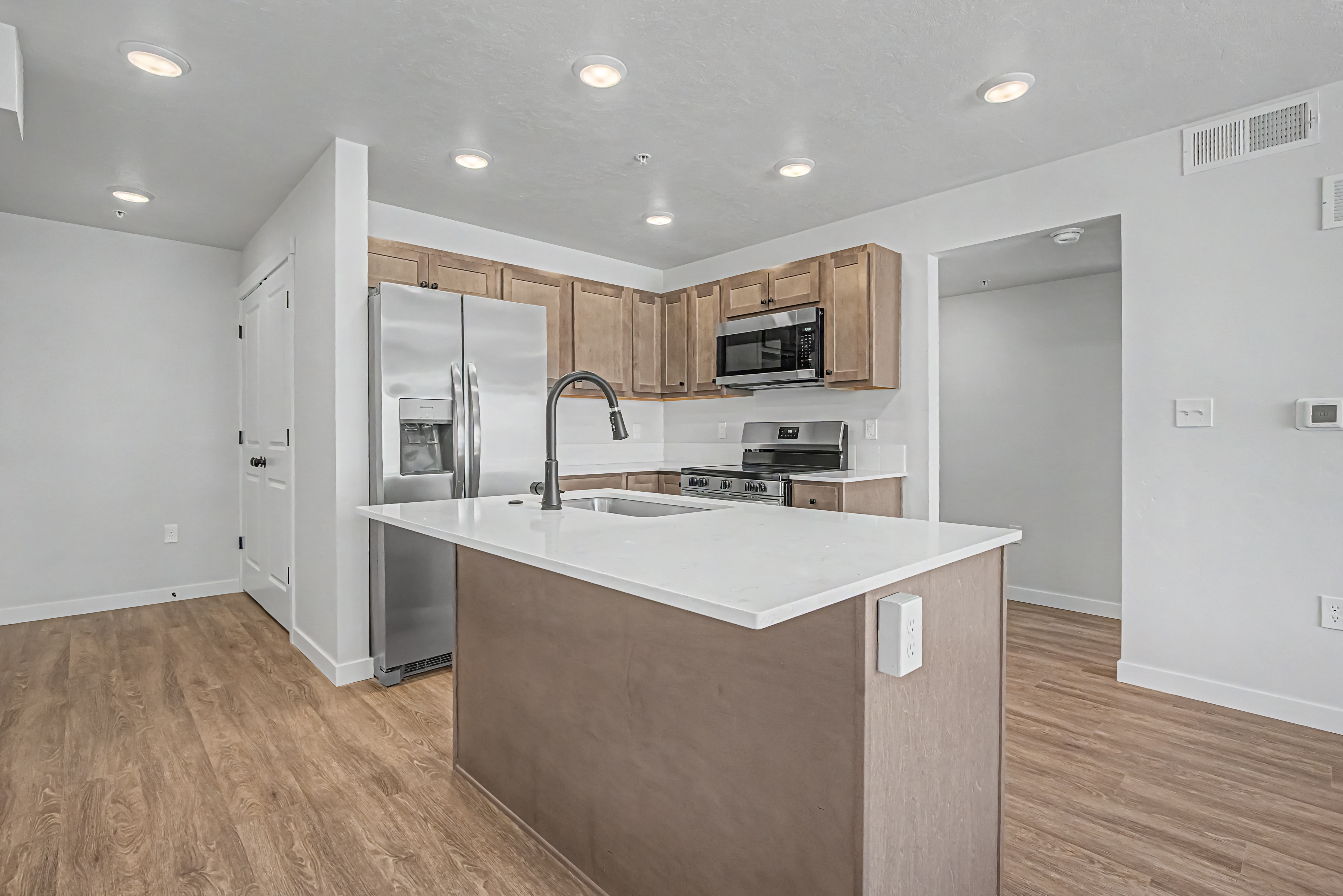 1-Bed 1-Bath (M) unit images floor plan 8