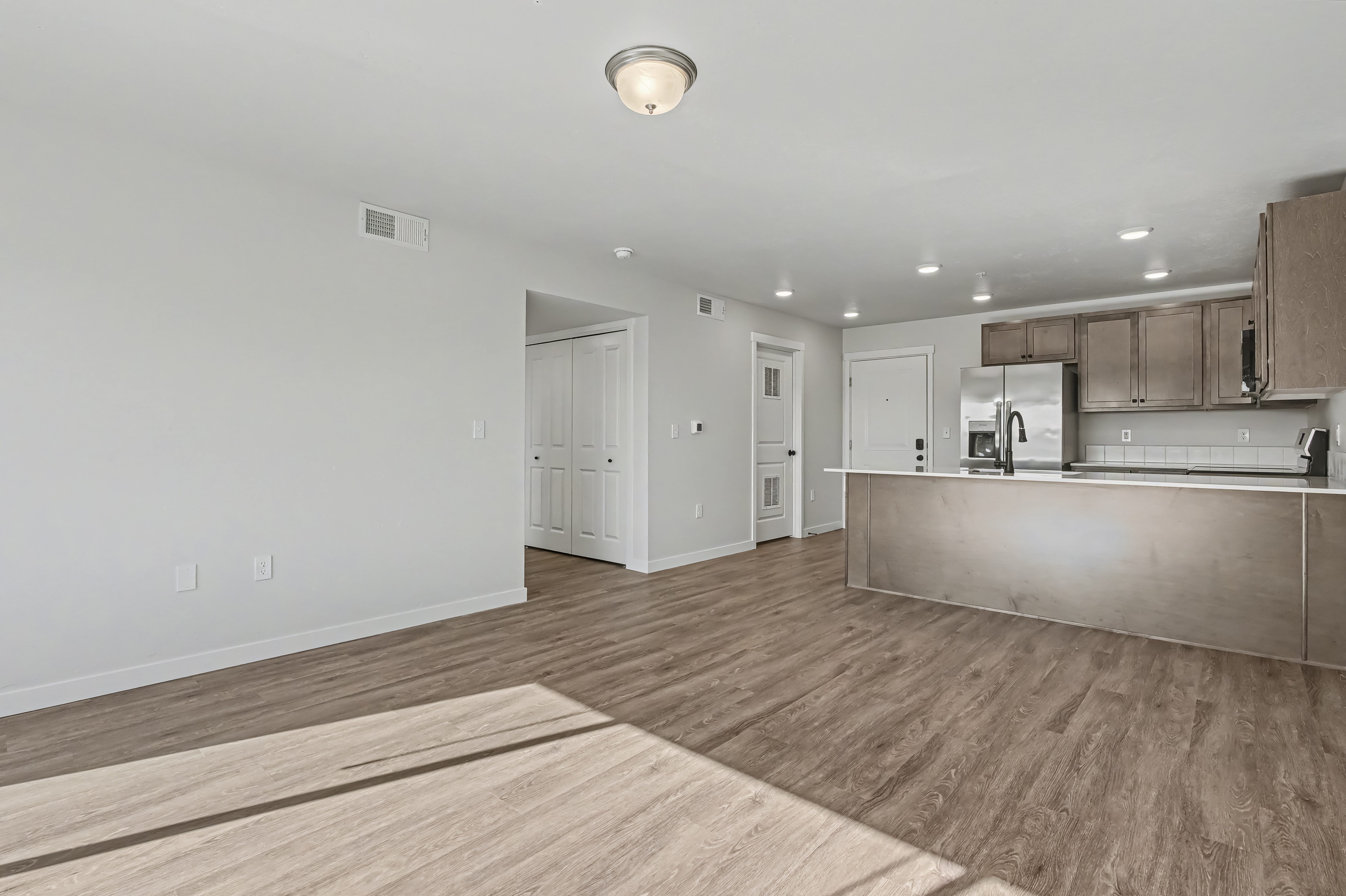 2-Bed 1-Bath (L) unit images floor plan 20