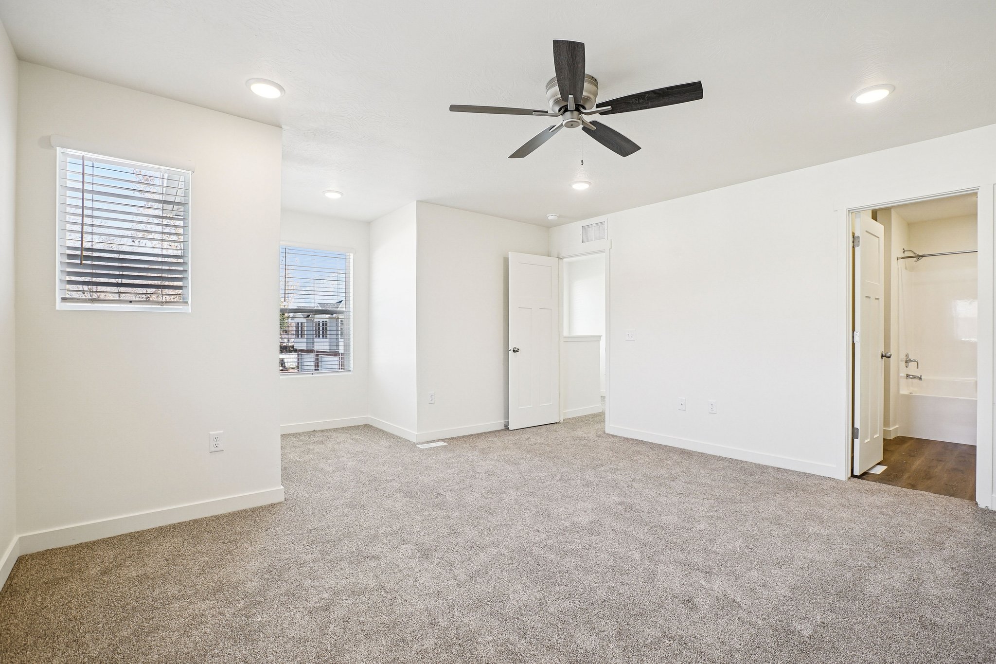 VP-Gregory – Gallery floor plan 11