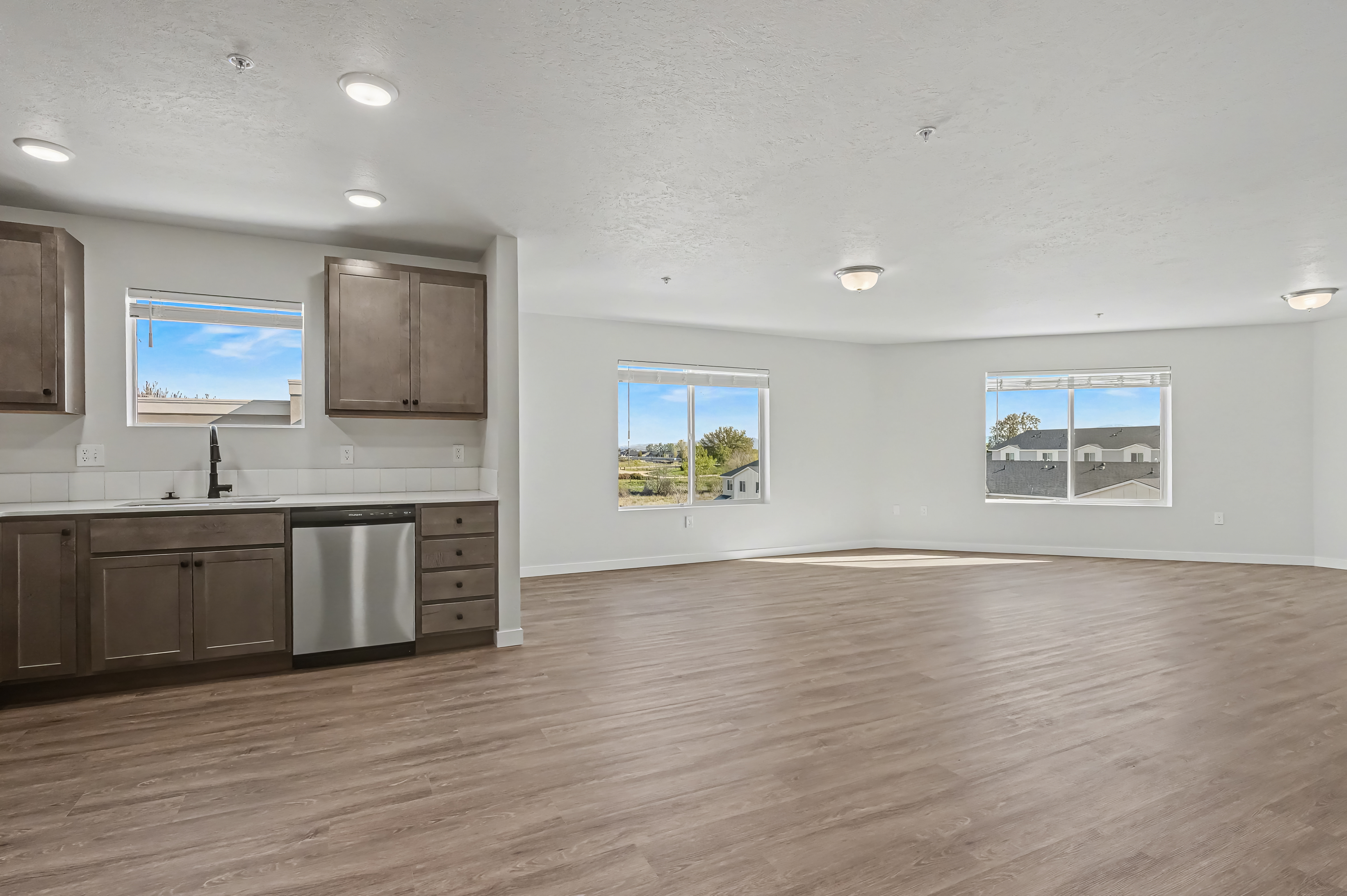 2-Bed 1-Bath (XL) unit images floor plan 11