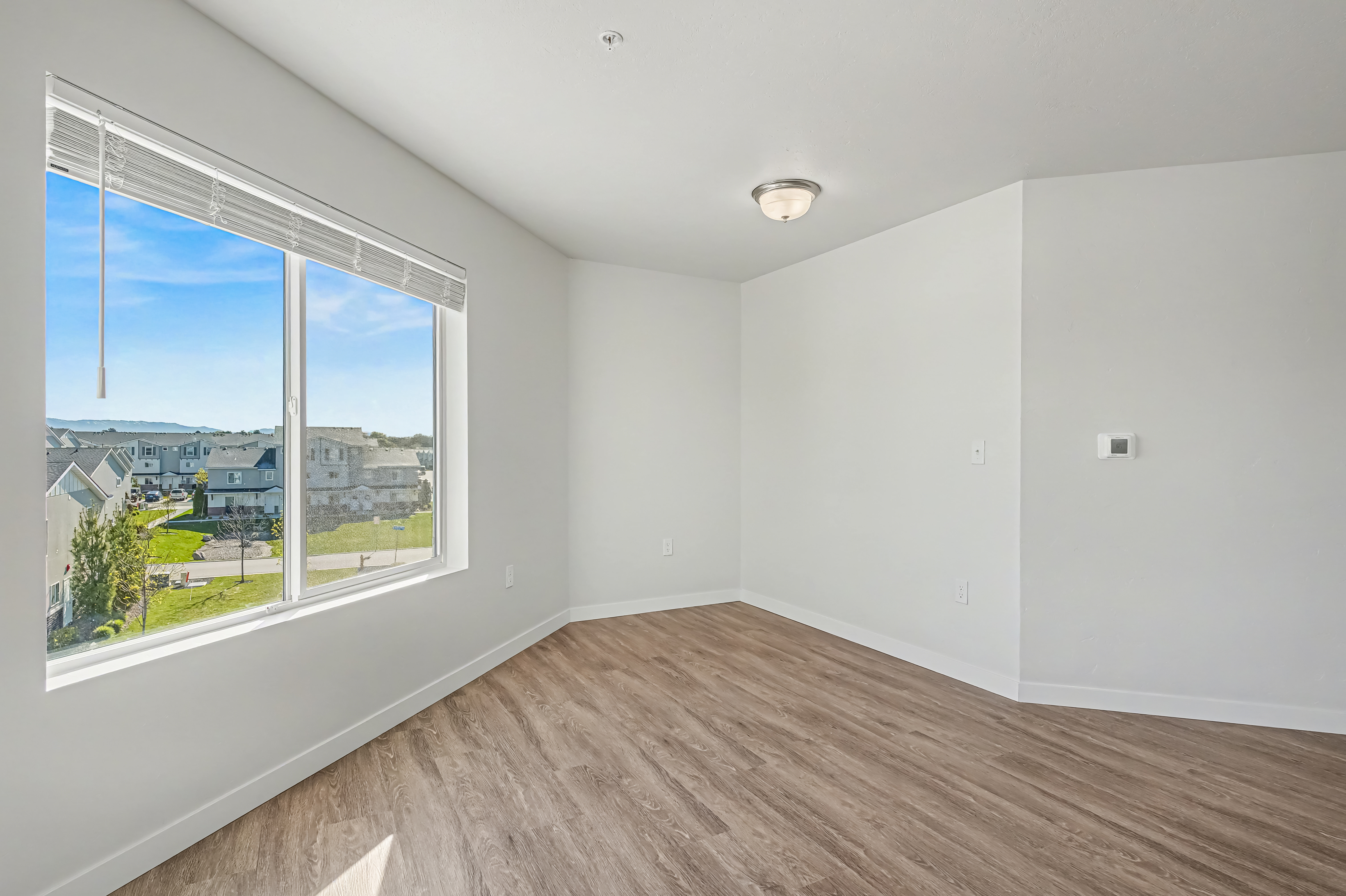 2-Bed 1-Bath (XL) unit images floor plan 15