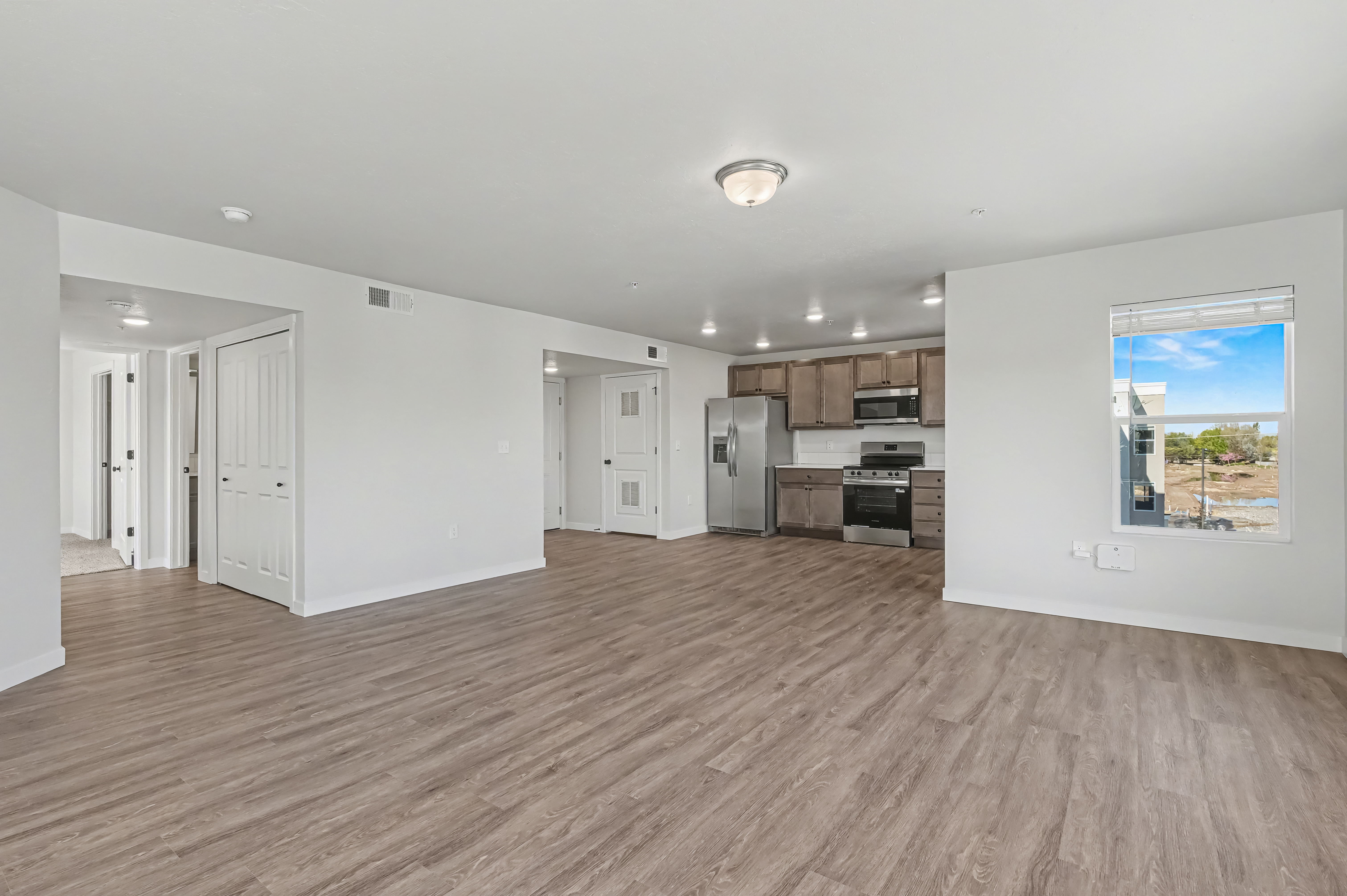 2-Bed 1-Bath (XL) unit images floor plan 10