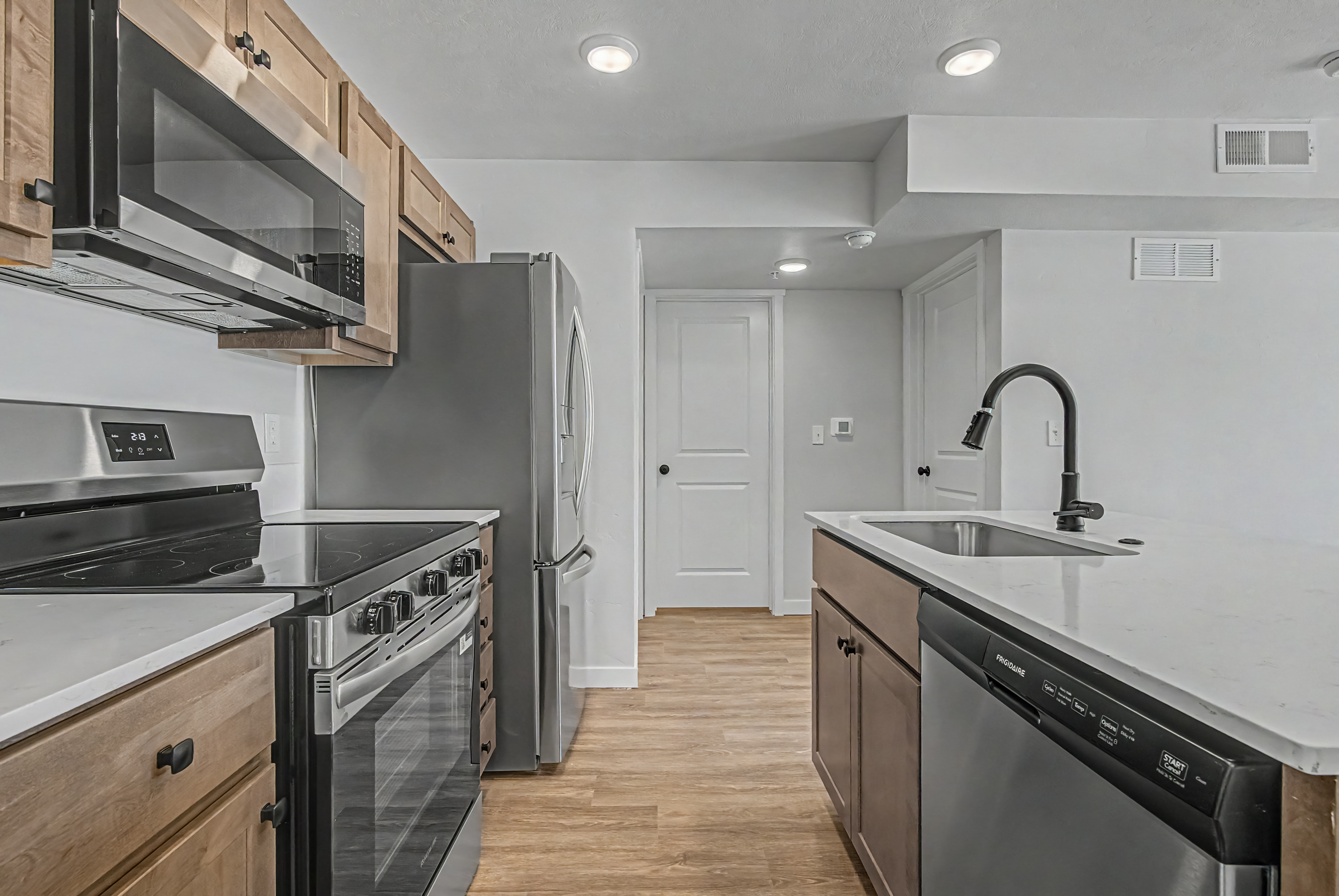 2-Bed 1-Bath (M) unit images floor plan 2